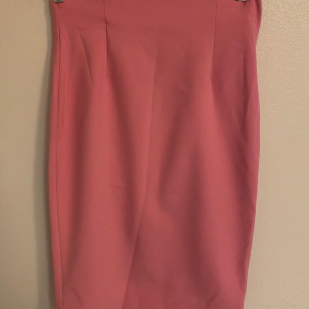Zara pencil skirt ~ never worn!